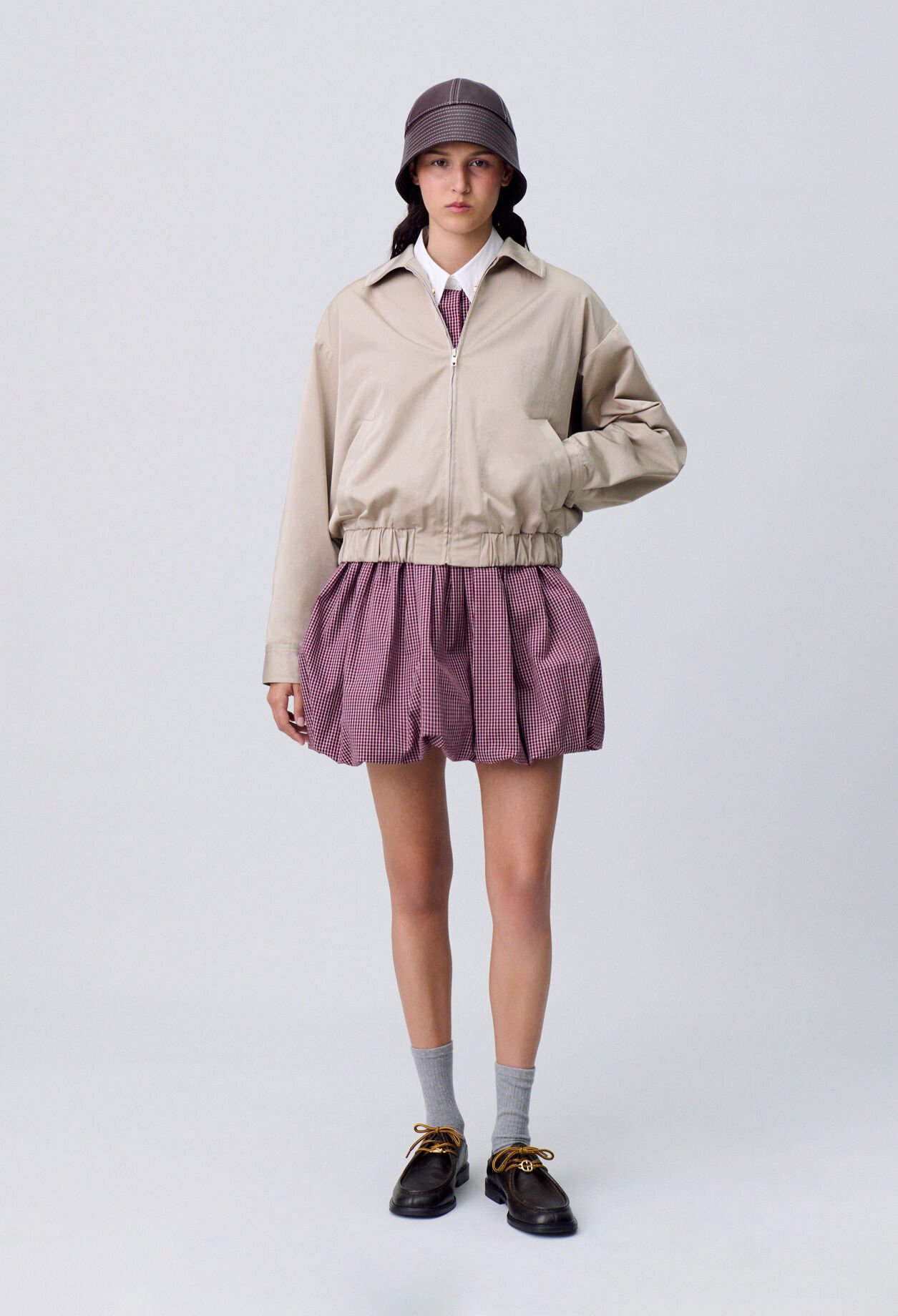 Chaqueta oversize con cremallera