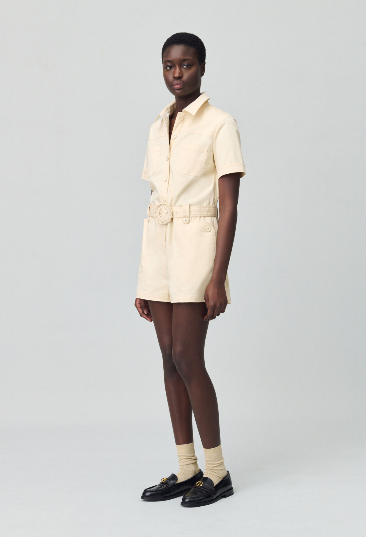 Mono corto estilo camisa