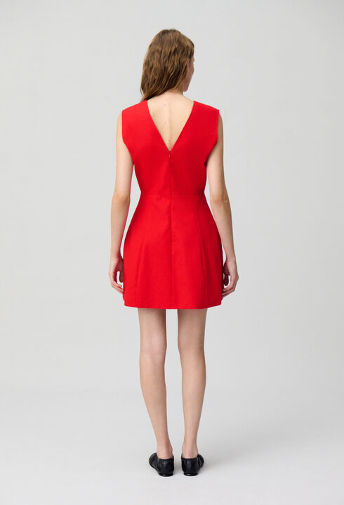 Vestido corto entallado