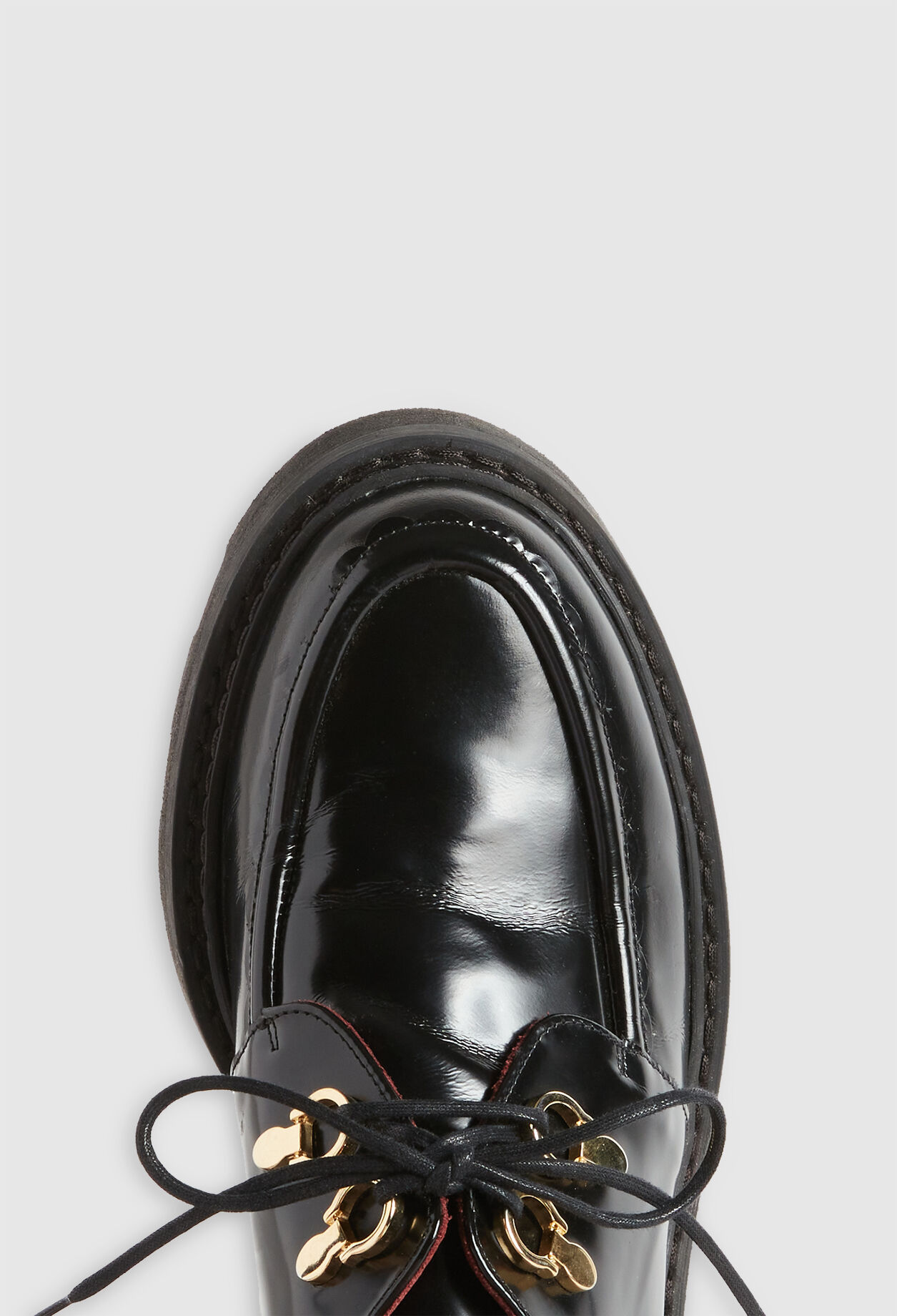 Derbies plataforma cuero