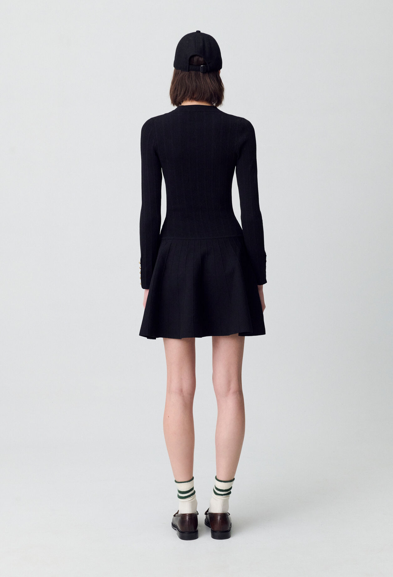 Vestido corto de línea evasé