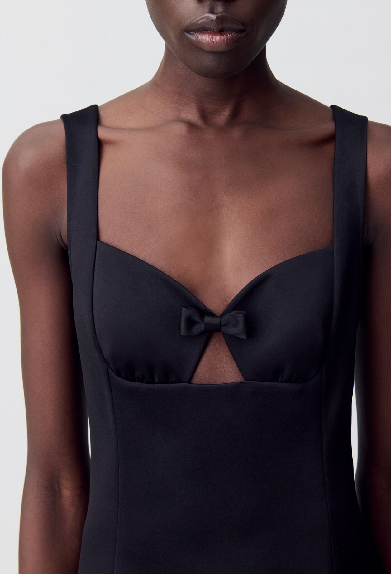 Vestido corto plisado