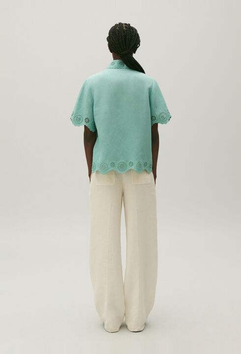 Camisa con bordados ingleses