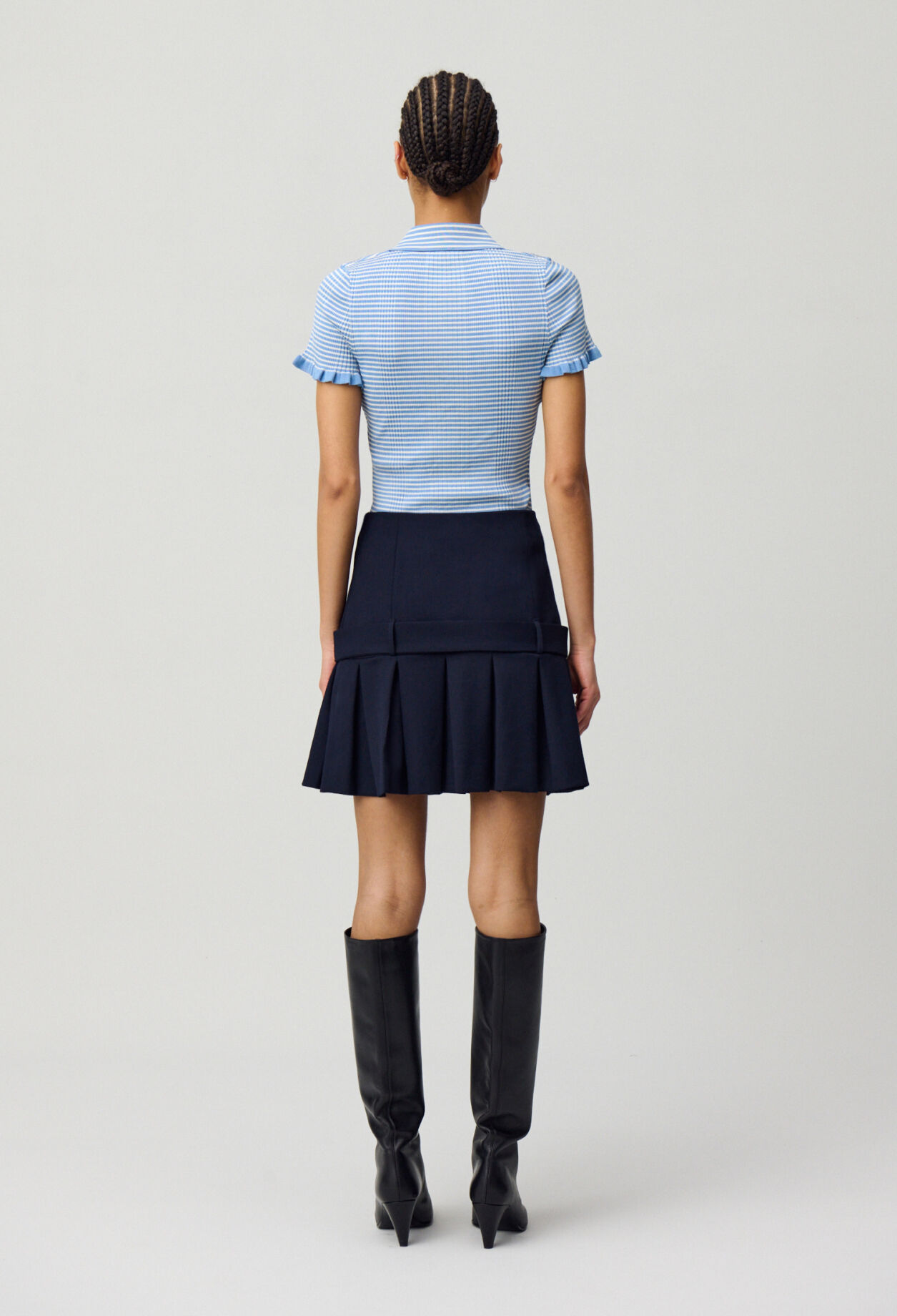 Falda corta de traje