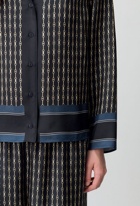 Blusa de seda fluida