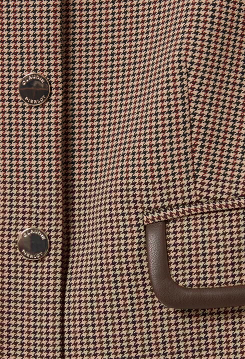 Chaqueta de corte recto y corto