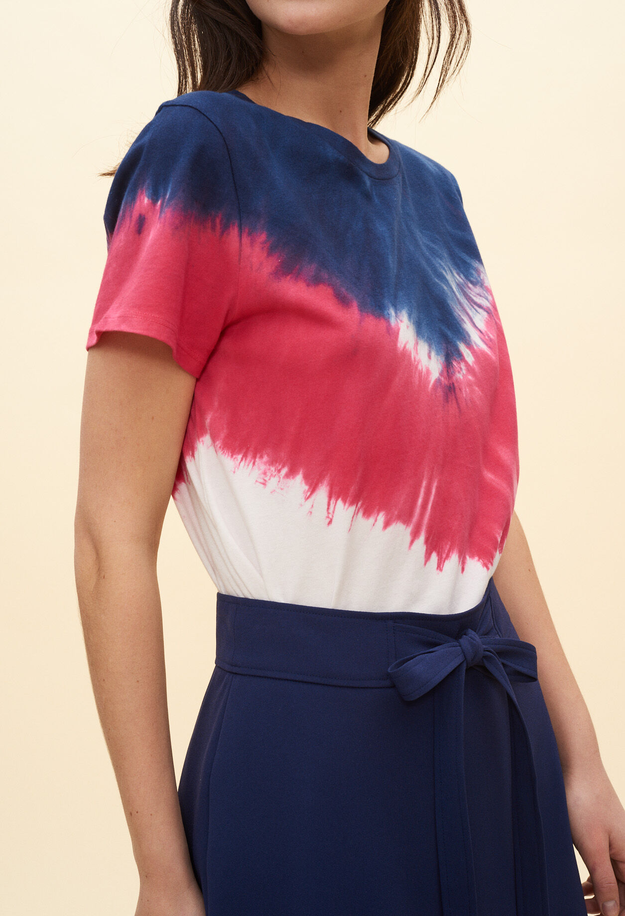 Camiseta tie & dye geométrica