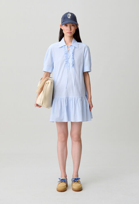 Vestido corto con volantes y lazada