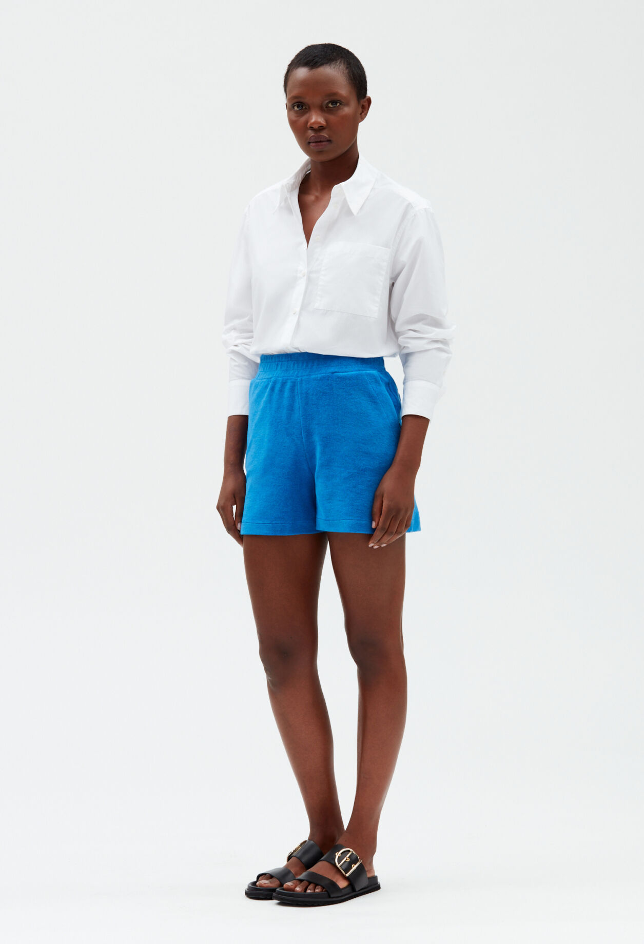 Pantalon corto de felpa azul