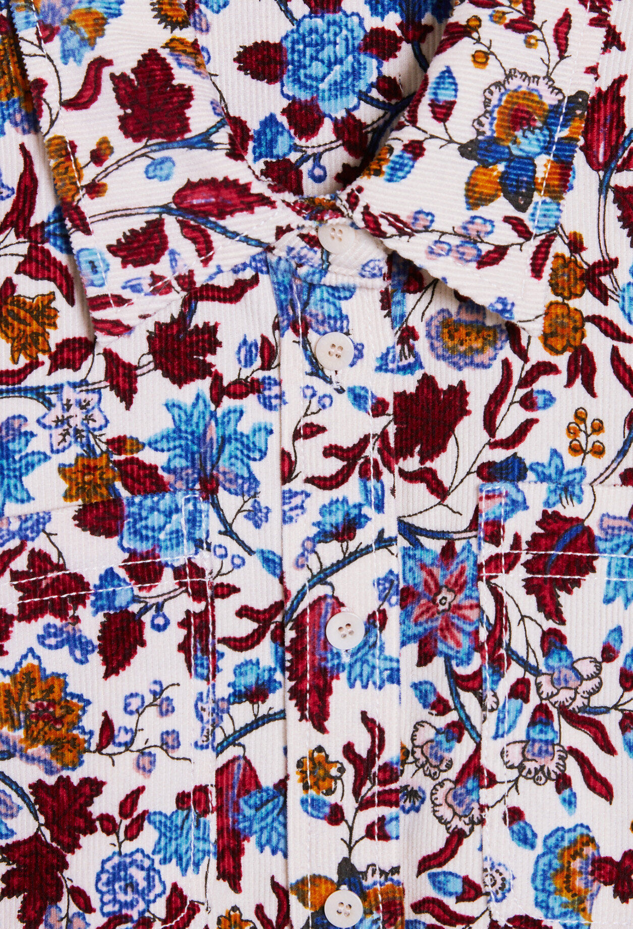 Camisa con estampado de flores