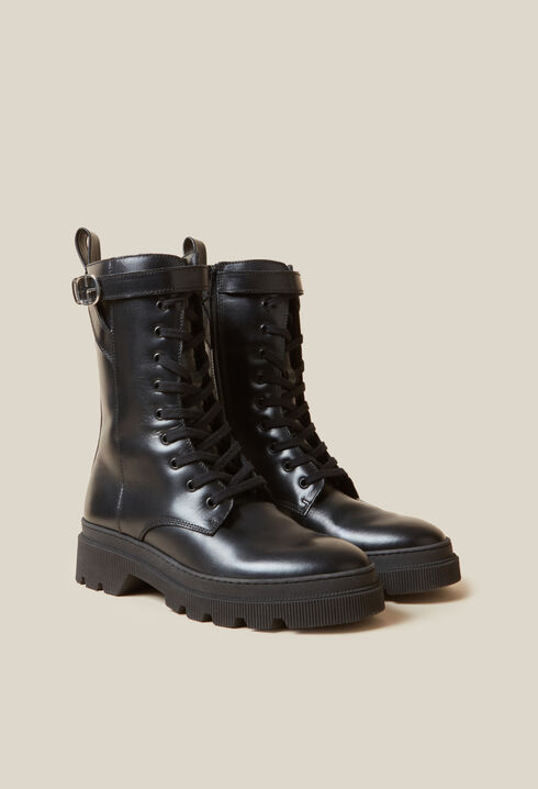 Botines altos tipo ranger de cuero