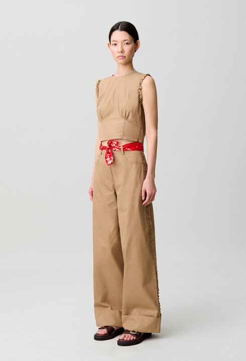 Top corto con volantes