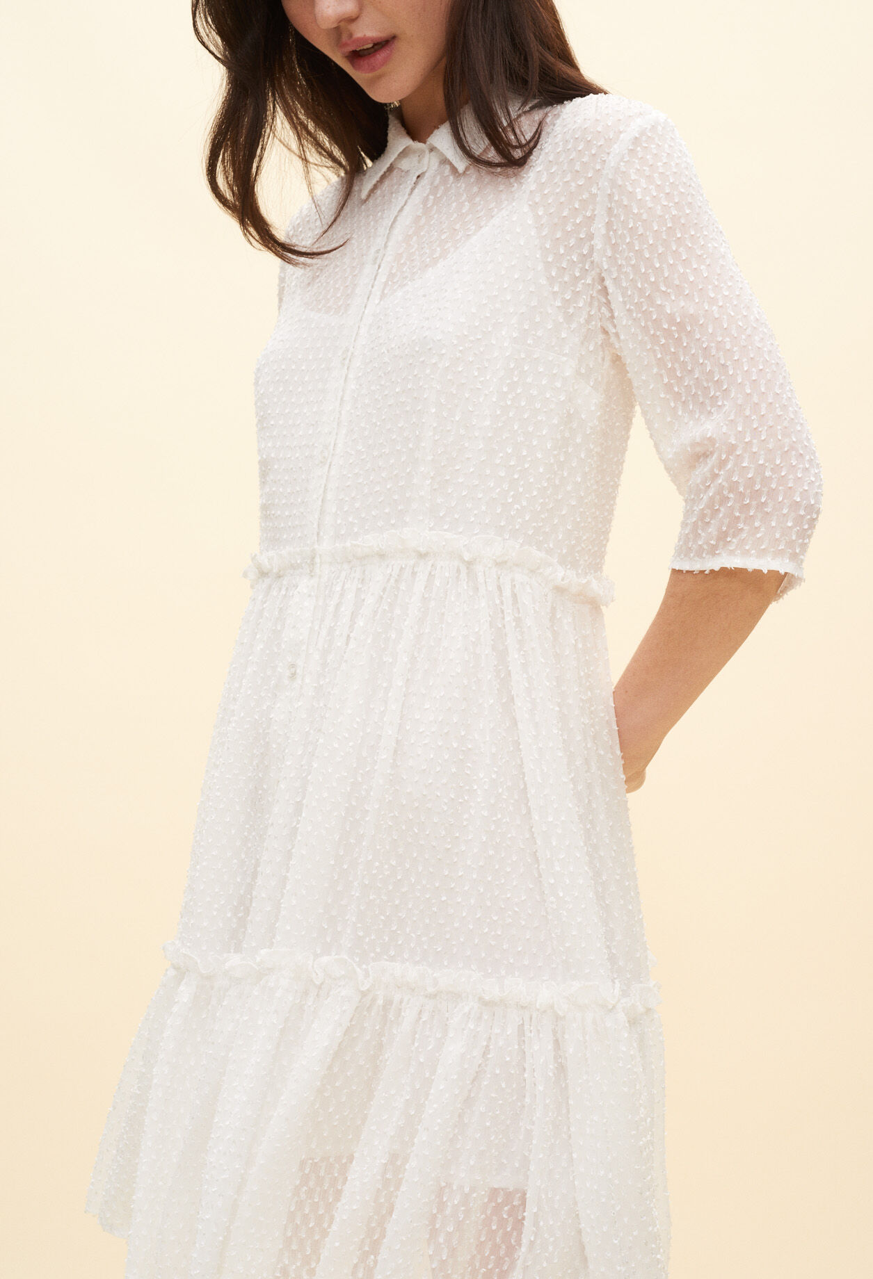 Vestido camisero blanco con lunares