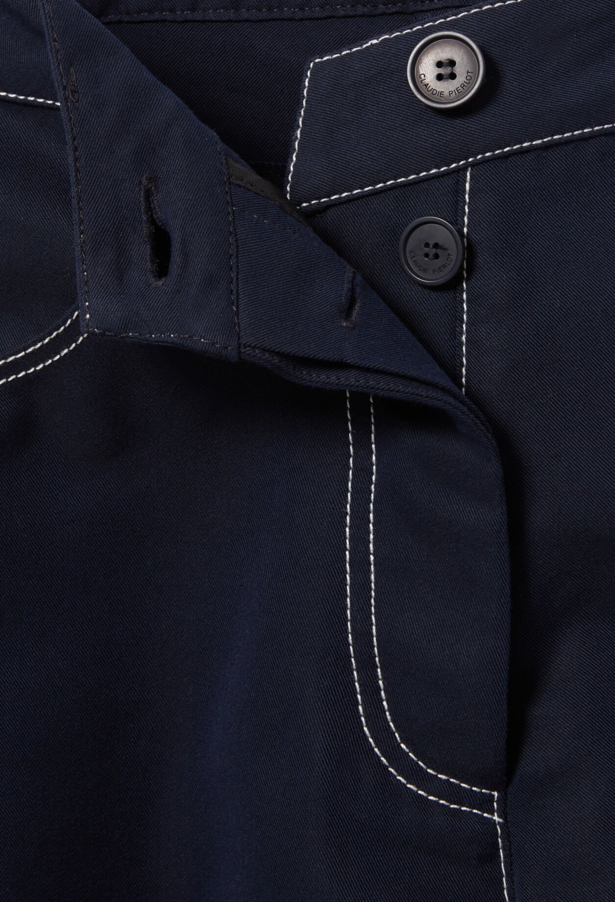 Pantalón ancho con dobladillos
