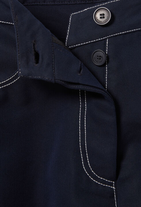 Pantalón ancho con dobladillos