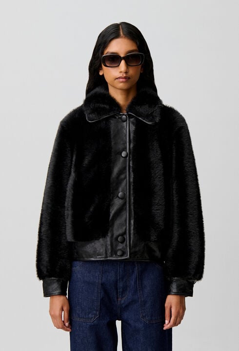 Chaqueta corta de pelo sint&eacute;tico