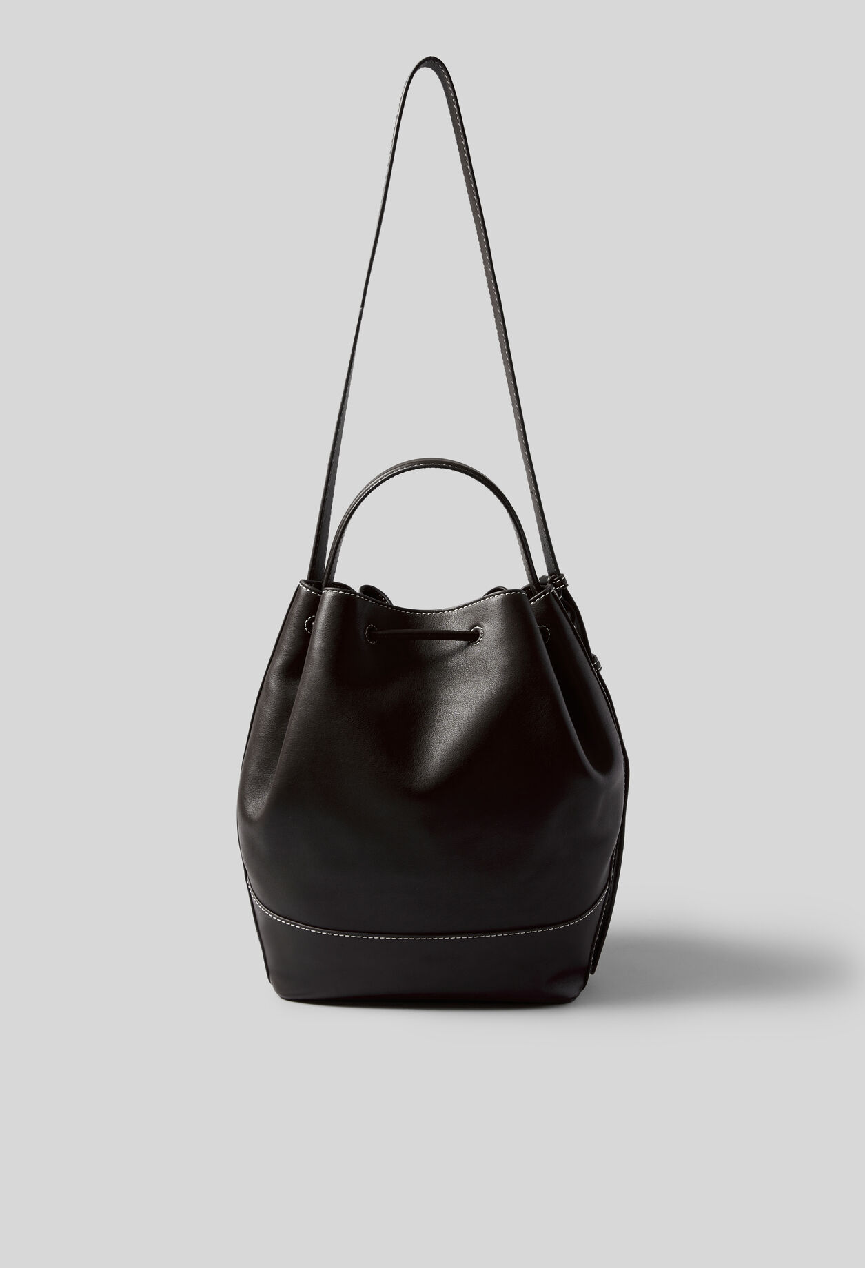 Bolso saco grande de cuero