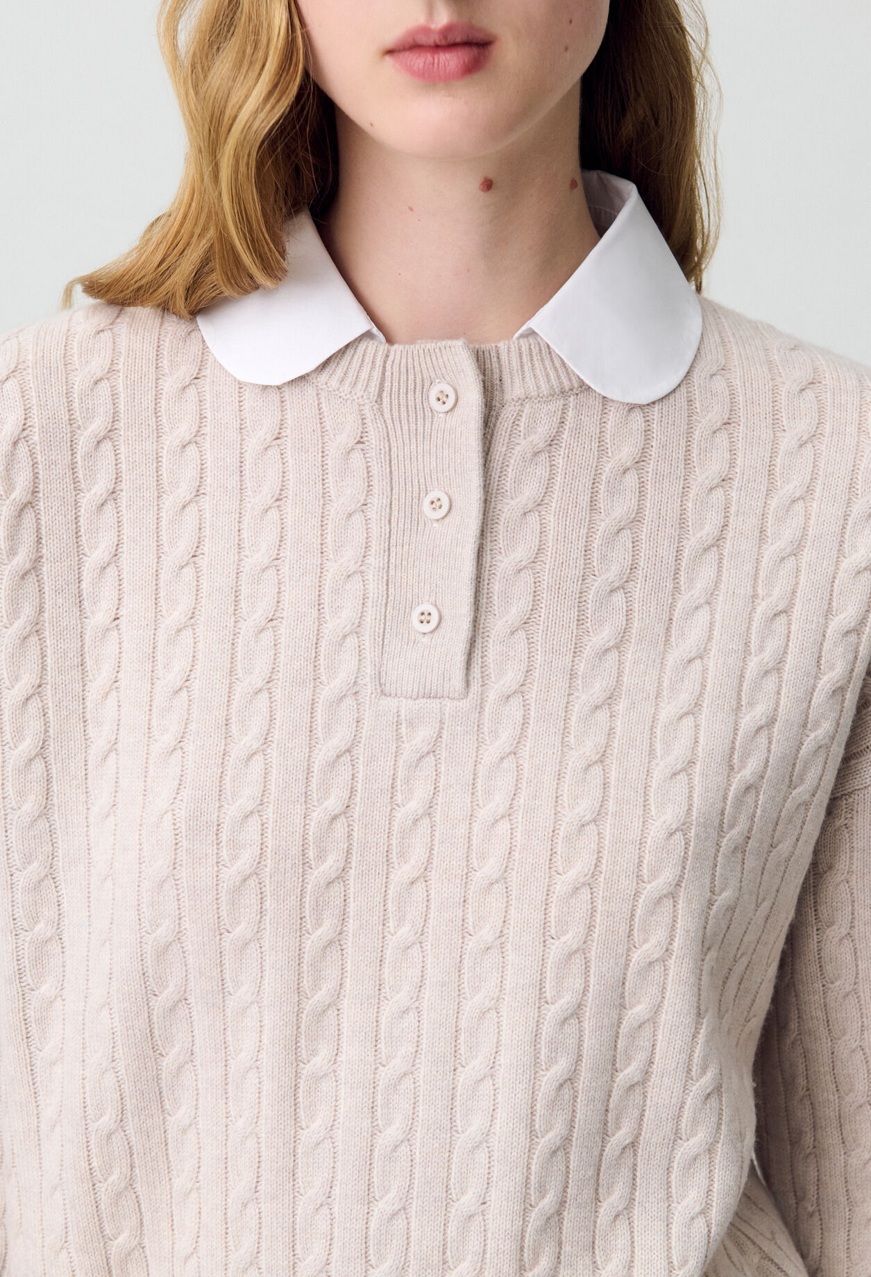 Jersey con cuello bebé.