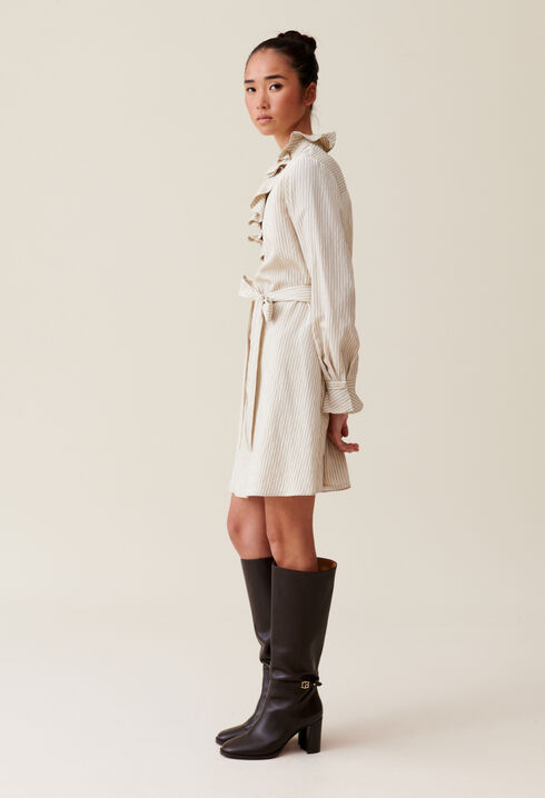 Vestido a rayas con cuello volante