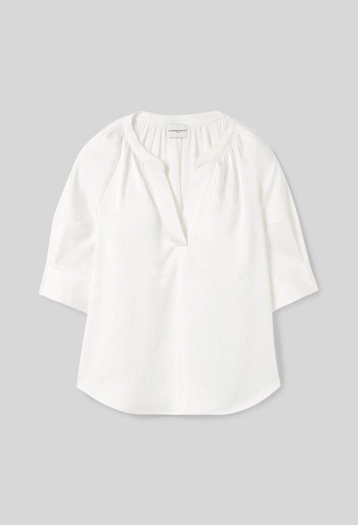 Blusa fluida con cuello tunecino