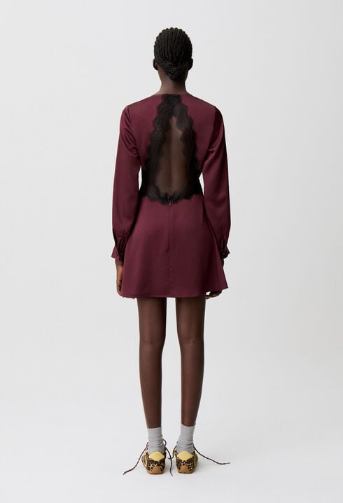 Vestido corto satinado