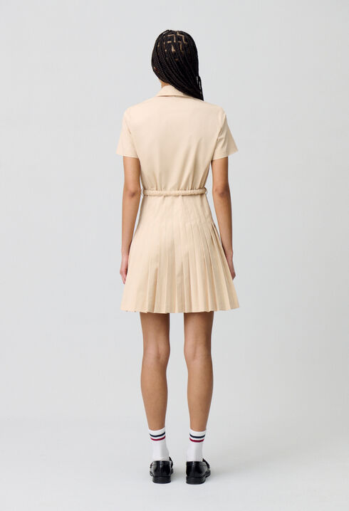 Vestido corto abotonado