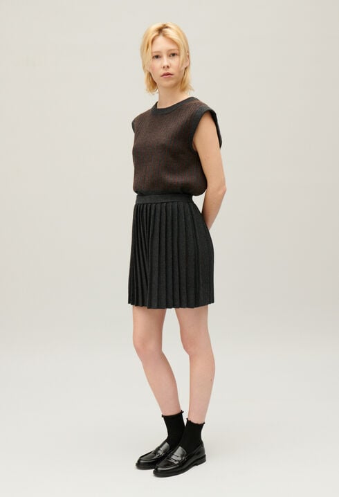 Falda corta plisada gris jaspeado