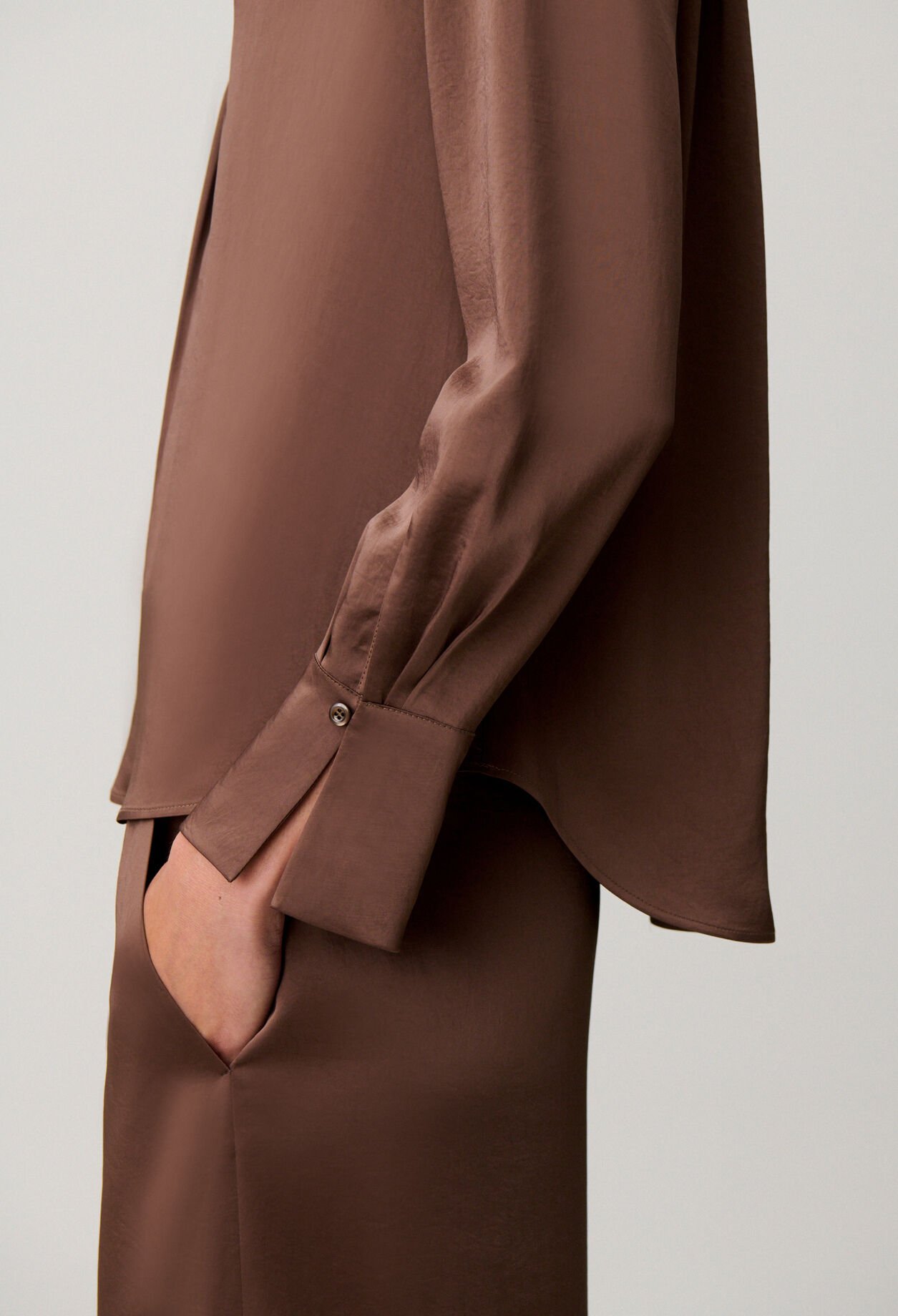 Blusa fluida con cuello