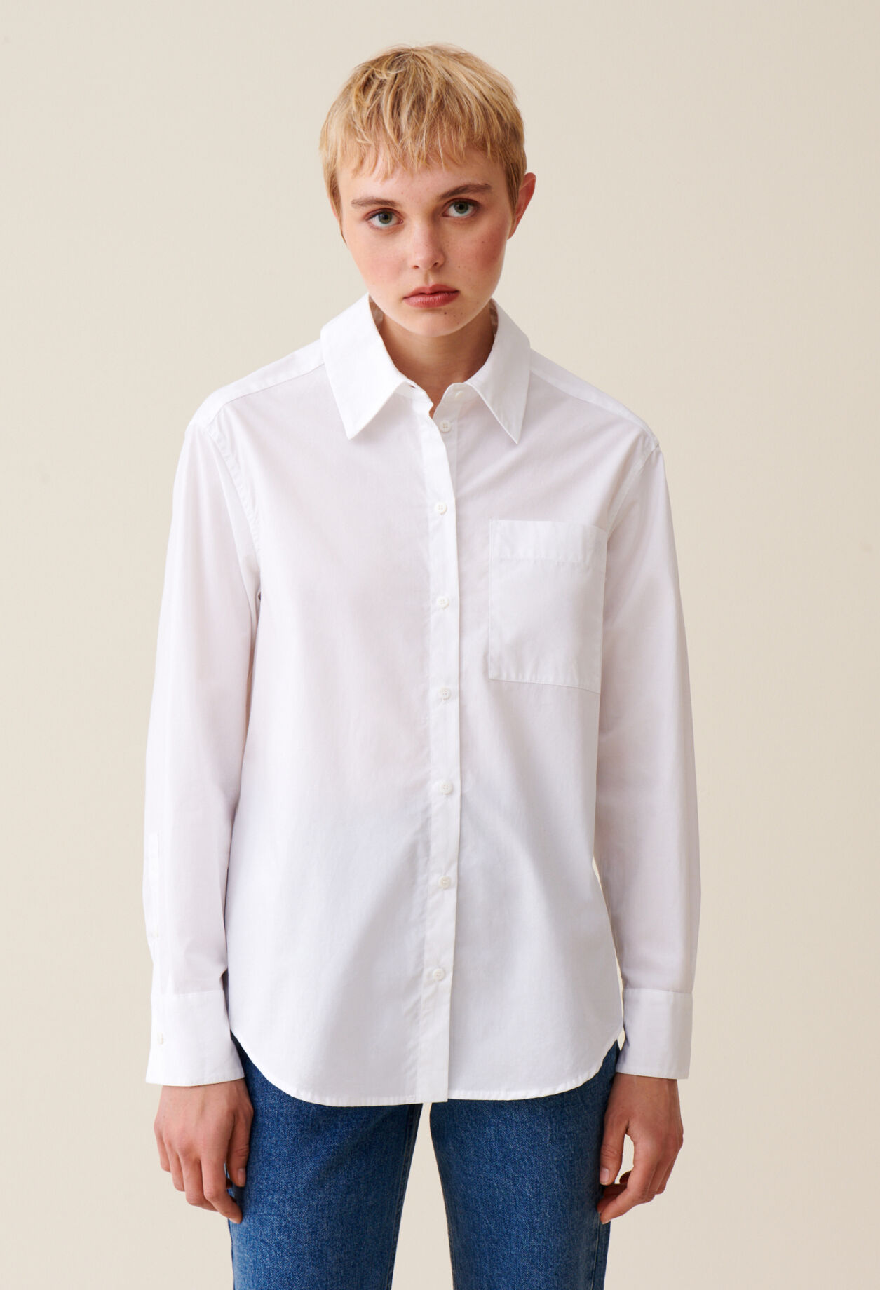 Camisa blanca de algodón 