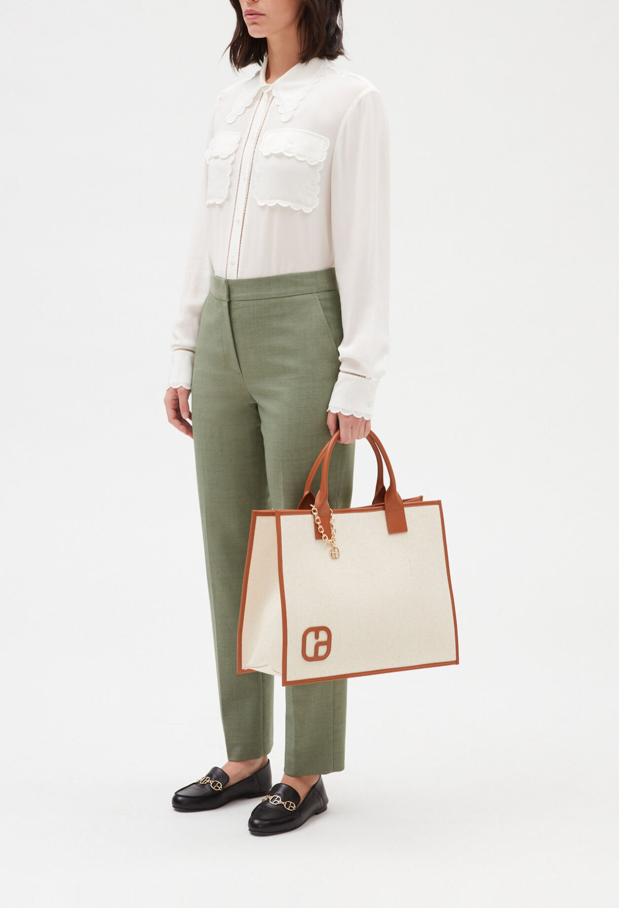 Pantalón de traje en caqui