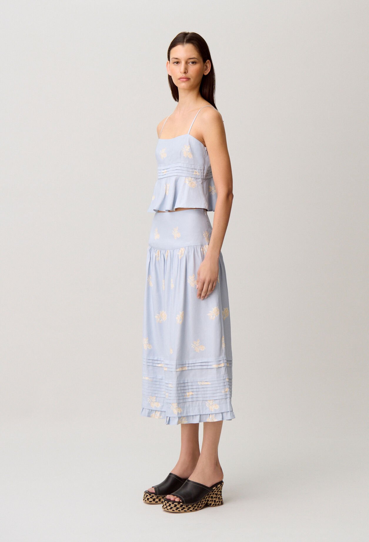 Falda midi de flores