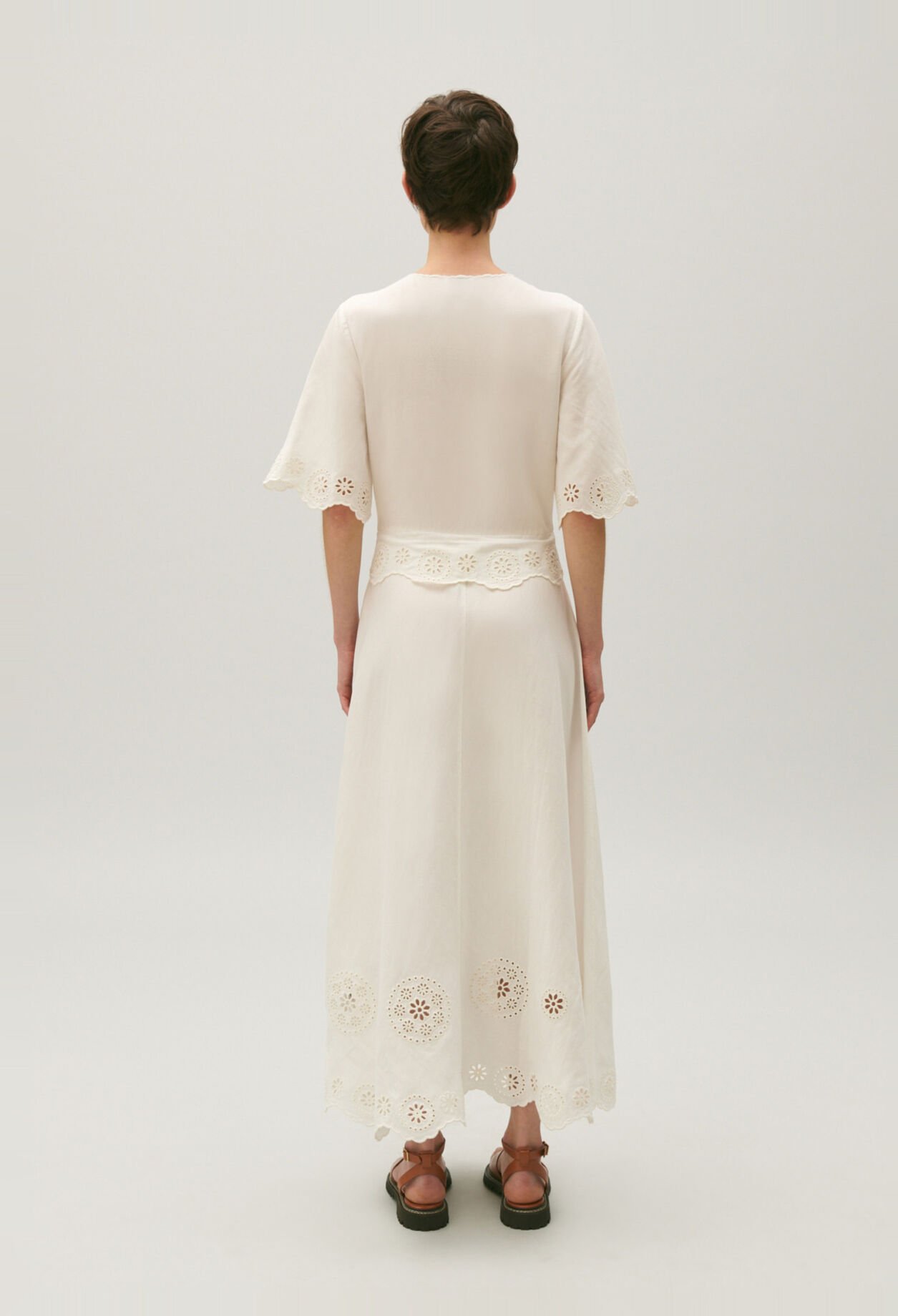 Vestido largo bordados ingleses crudo