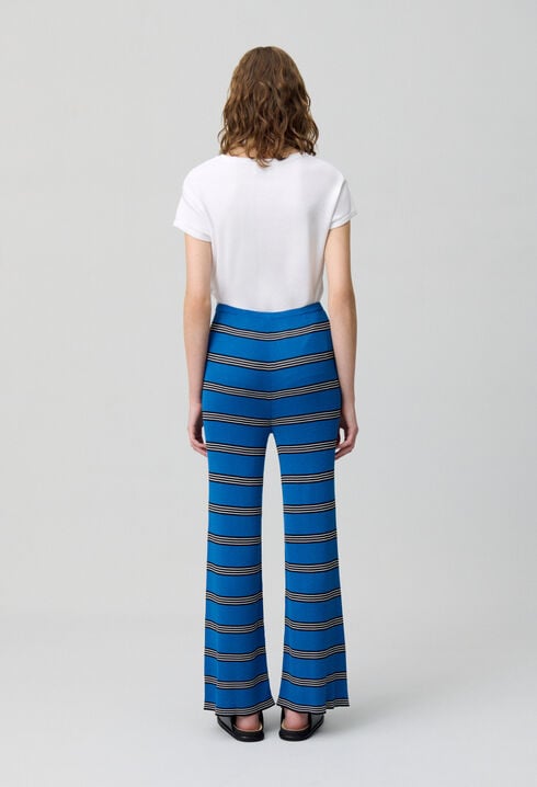 Pantalón pitillo de punto fino