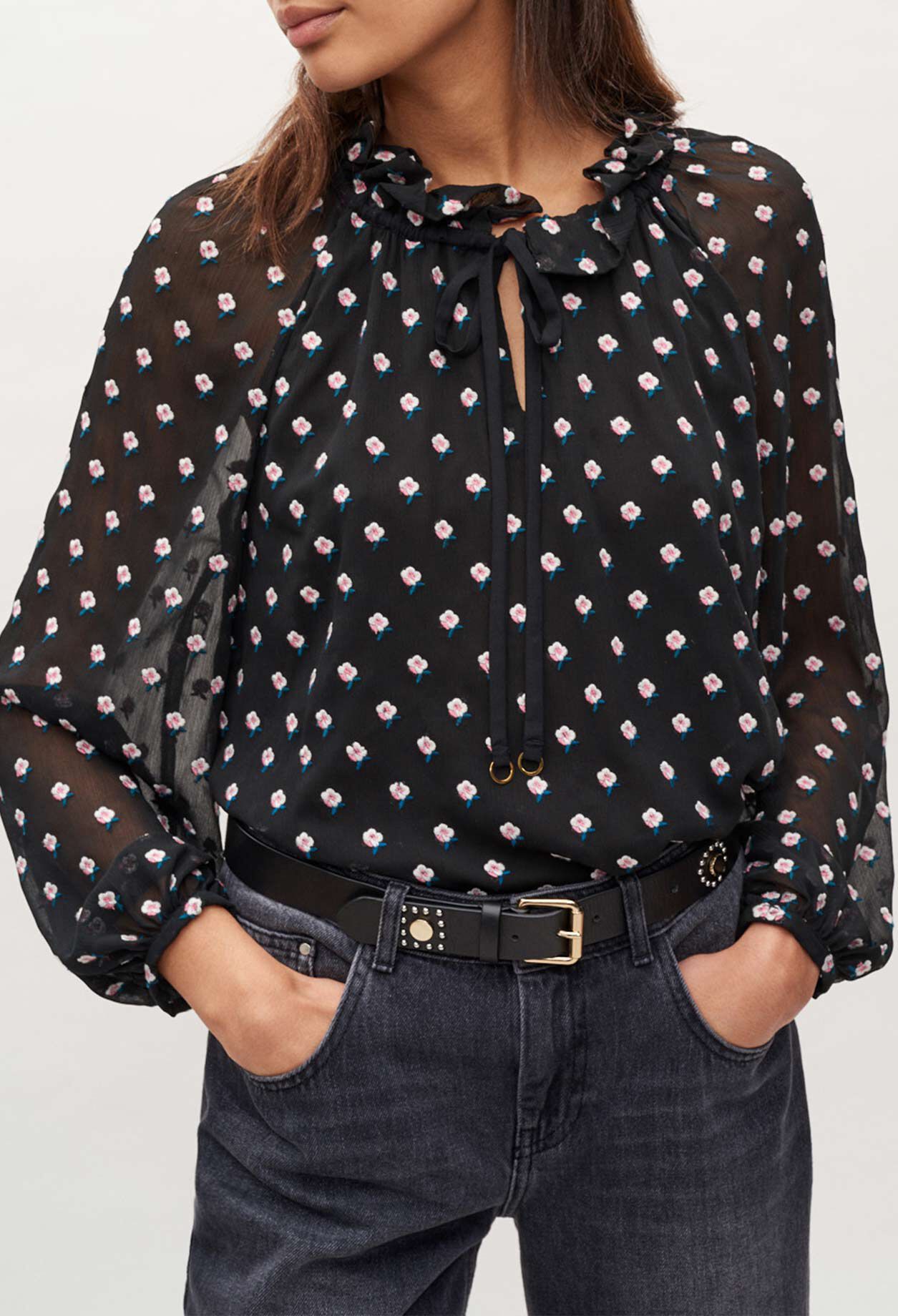 Blusa con estampado de flores