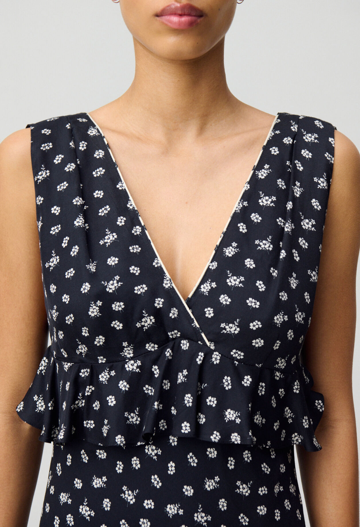 Vestido largo con volantes