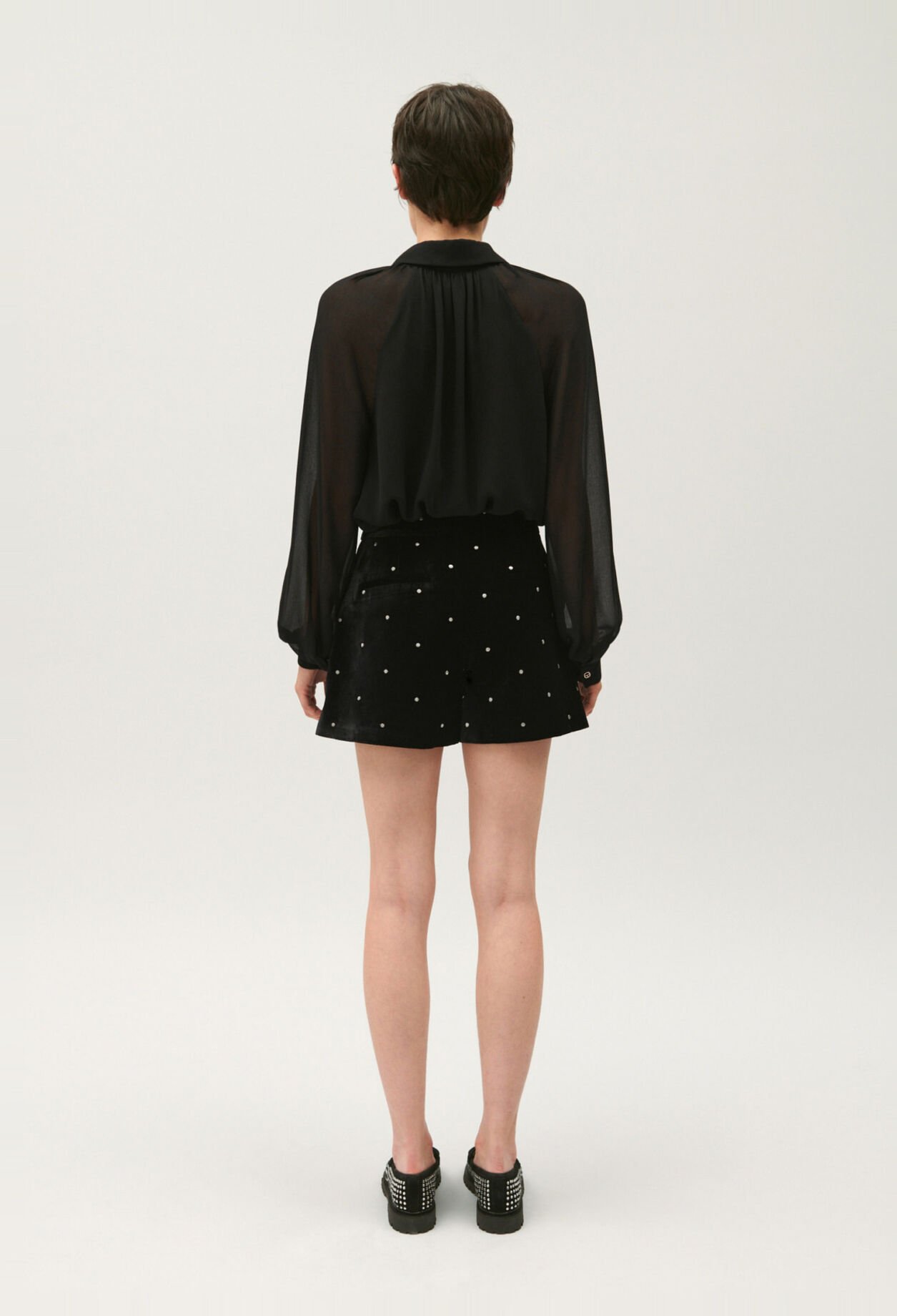 Pantalón corto de terciopelo negro