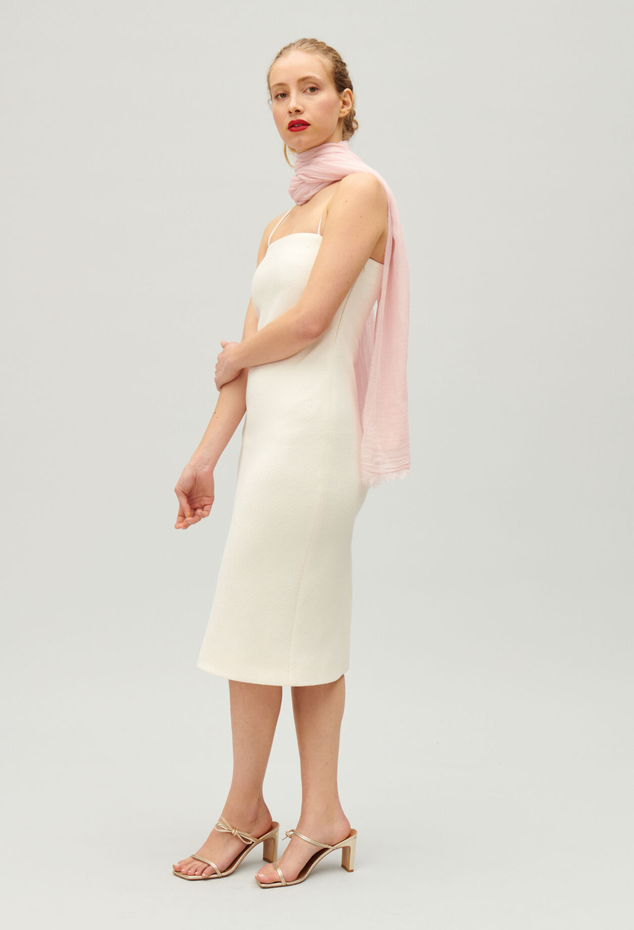 Vestido de tubo corto crudo