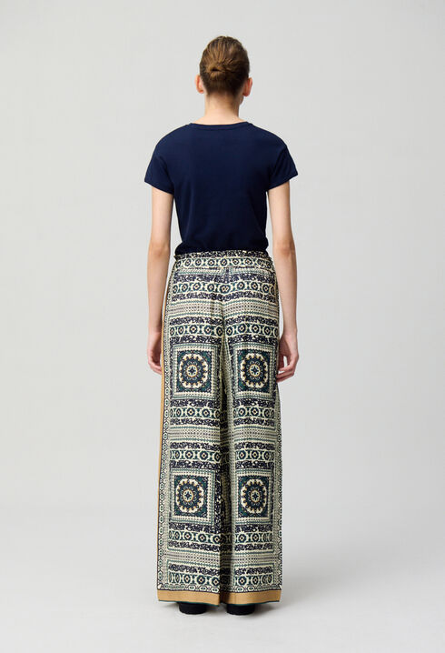Pantalón ancho fluido estampado