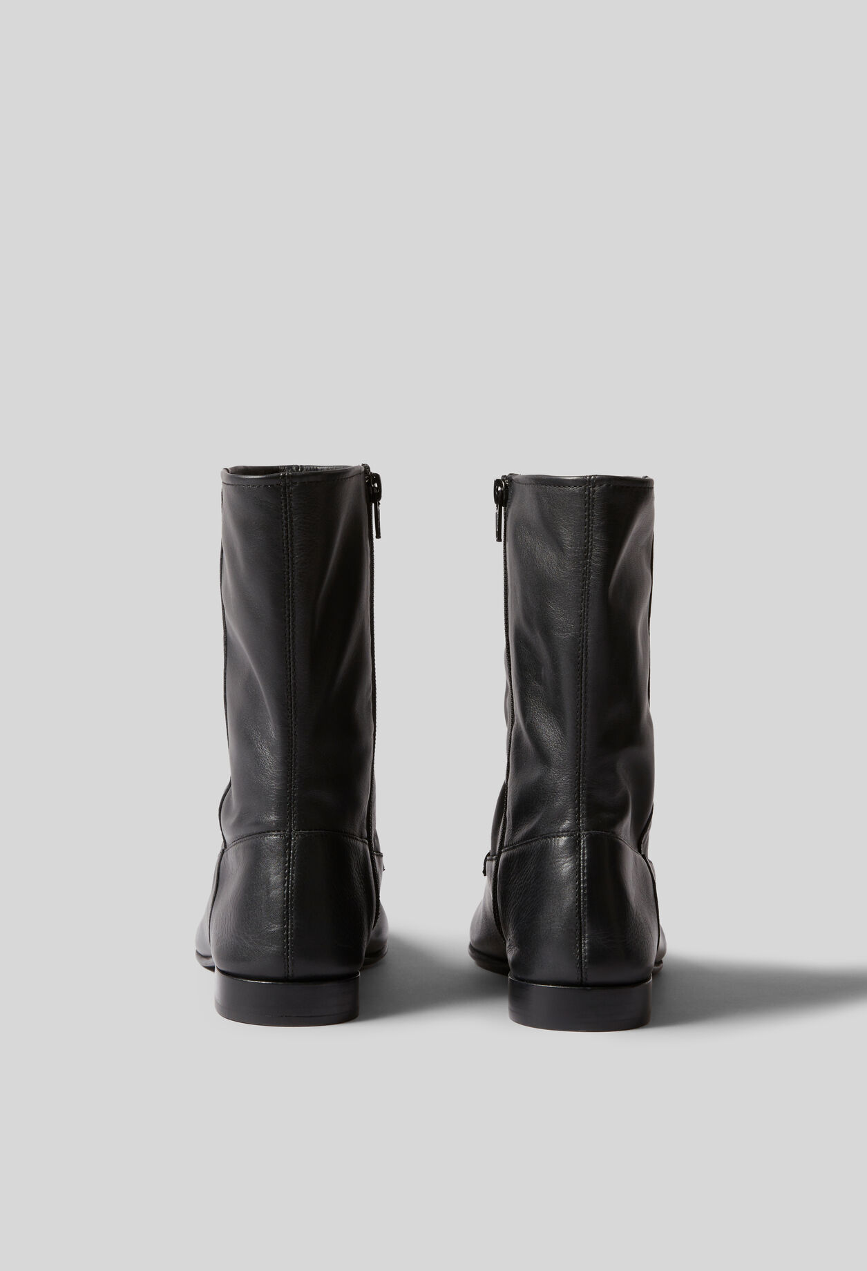 Botines de cuero estilo mocasín