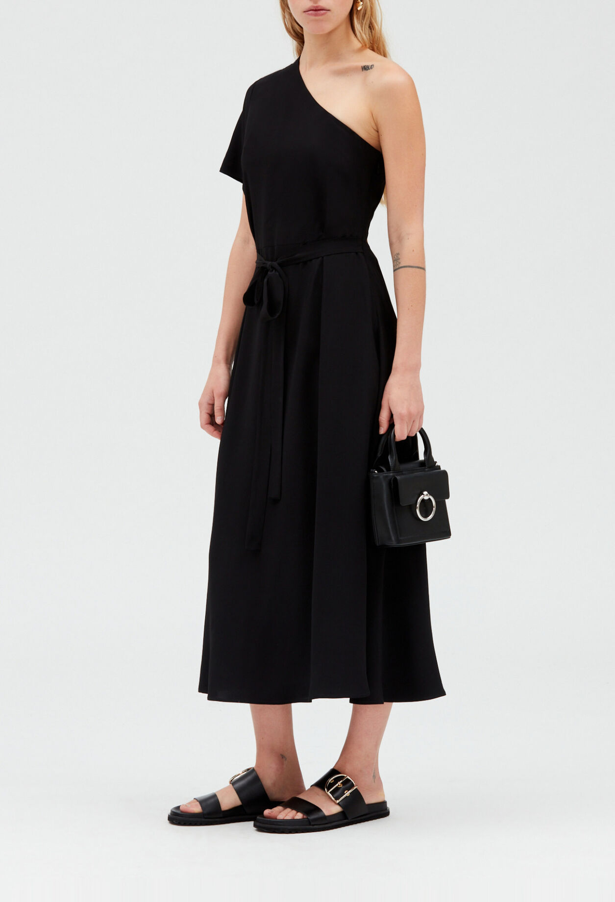 Vestido midi asimétrico