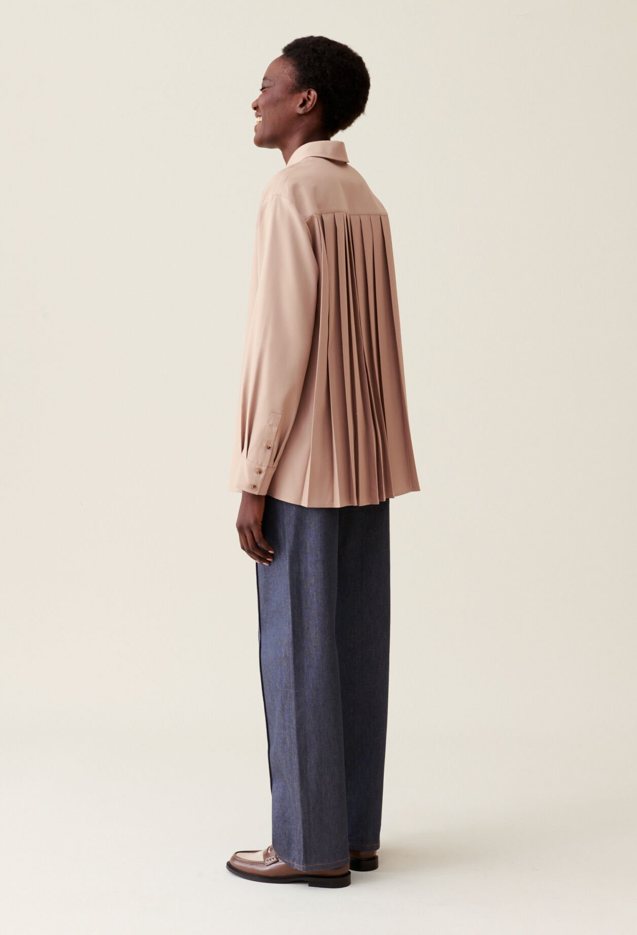 Camisa oversize plisada