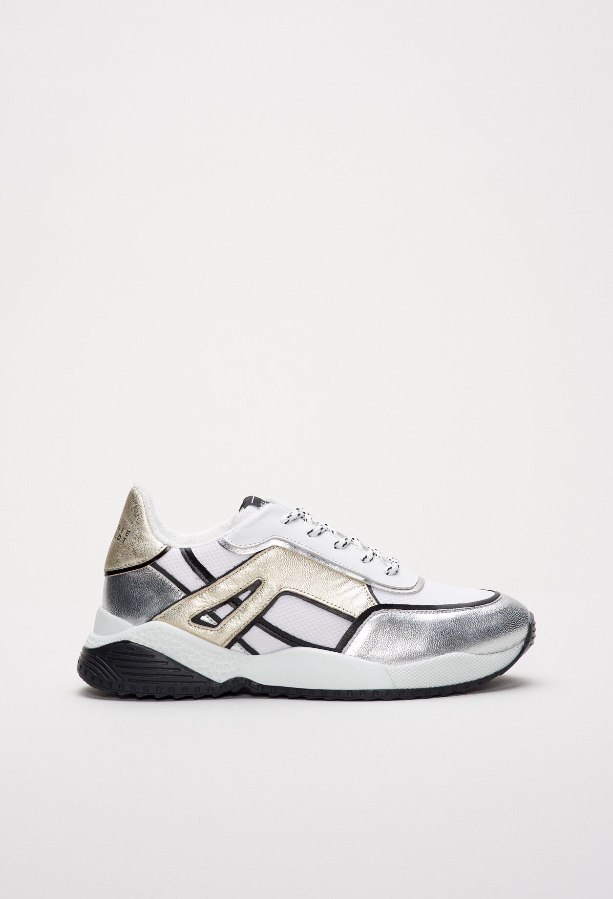 Zapatillas con motivo de metal