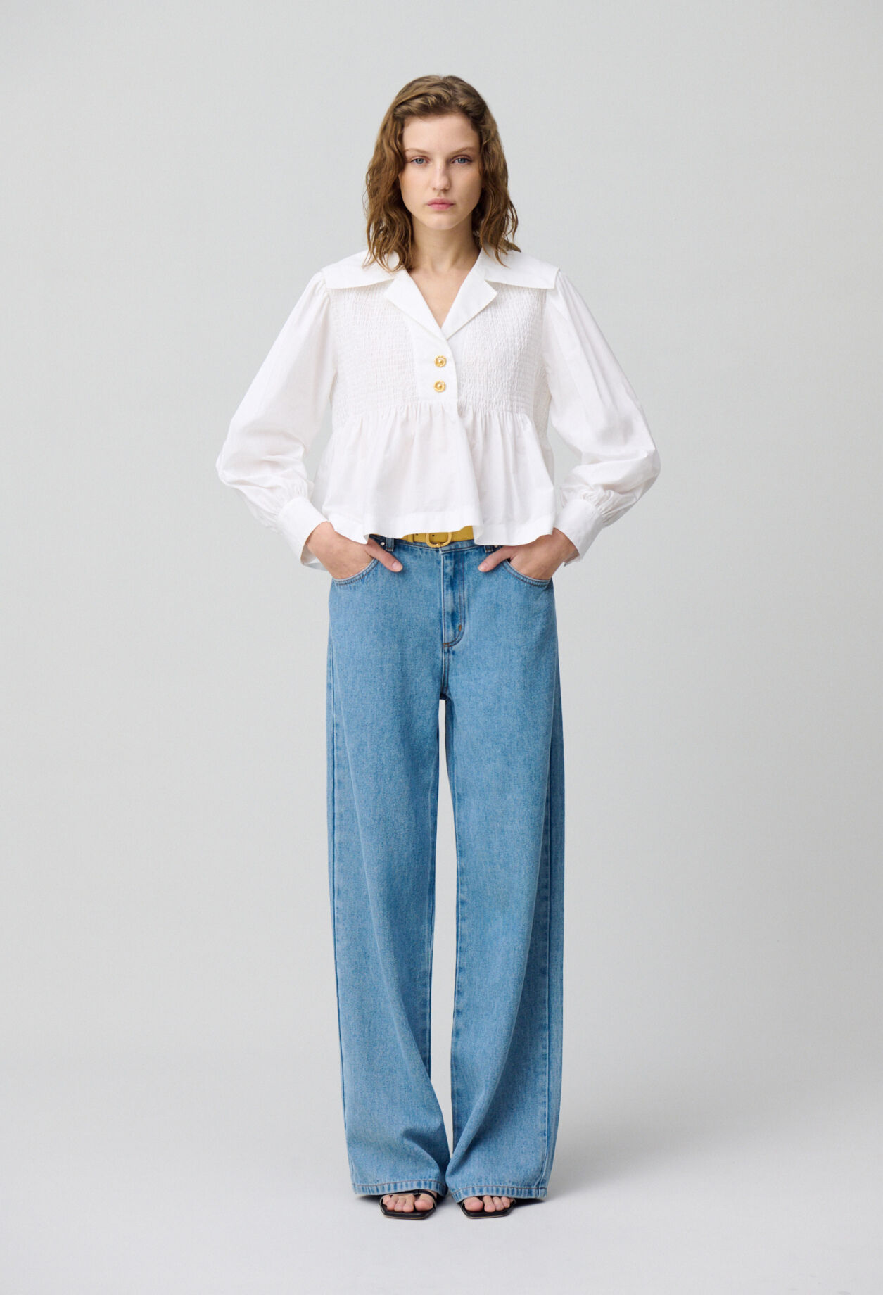Blusa con volantes