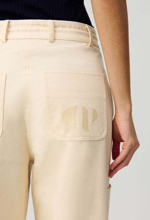 Pantalón cargo tiro bajo