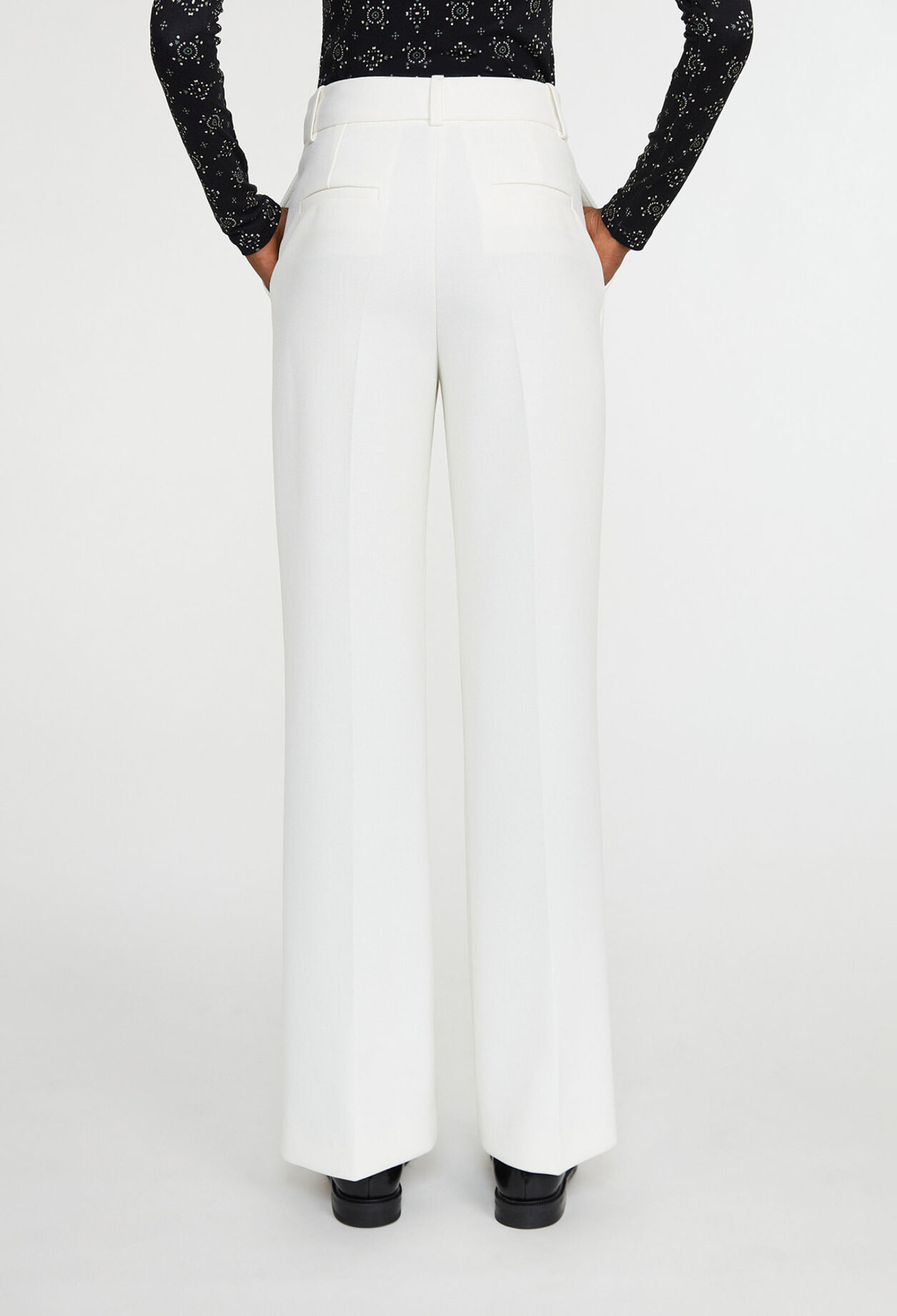 Pantalón flare