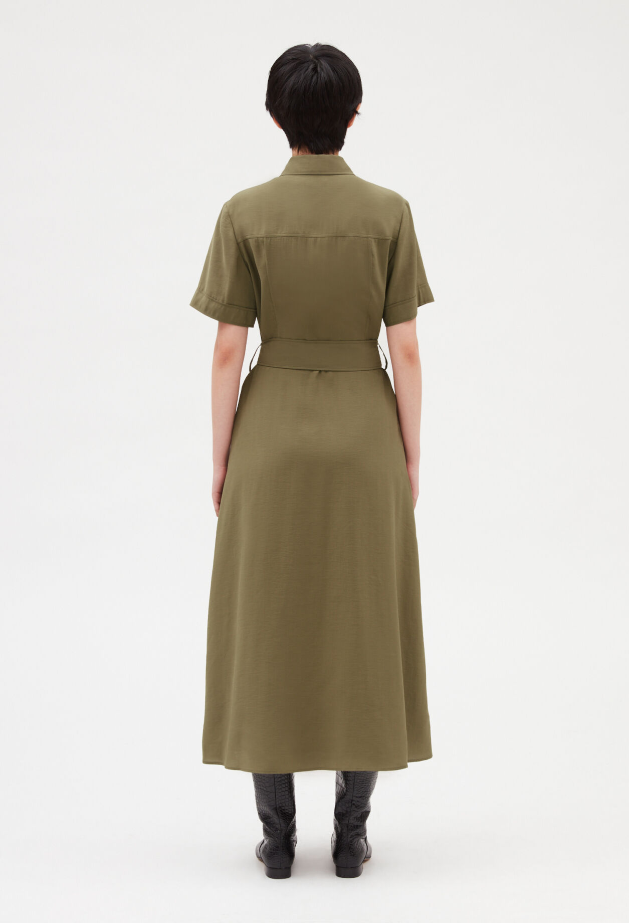 Vestido midi fluido de manga corta 