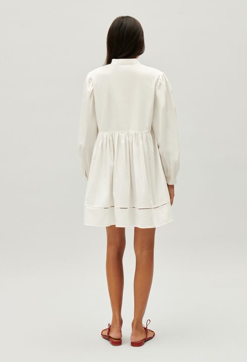 Vestido con cuello tipo kimono