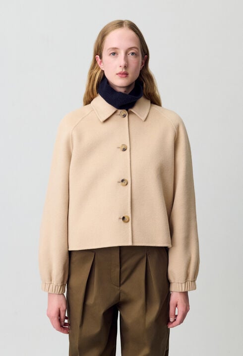 Chaqueta corta cuello camisa