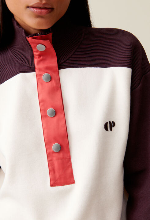 Sudadera Minimum con cuello alto