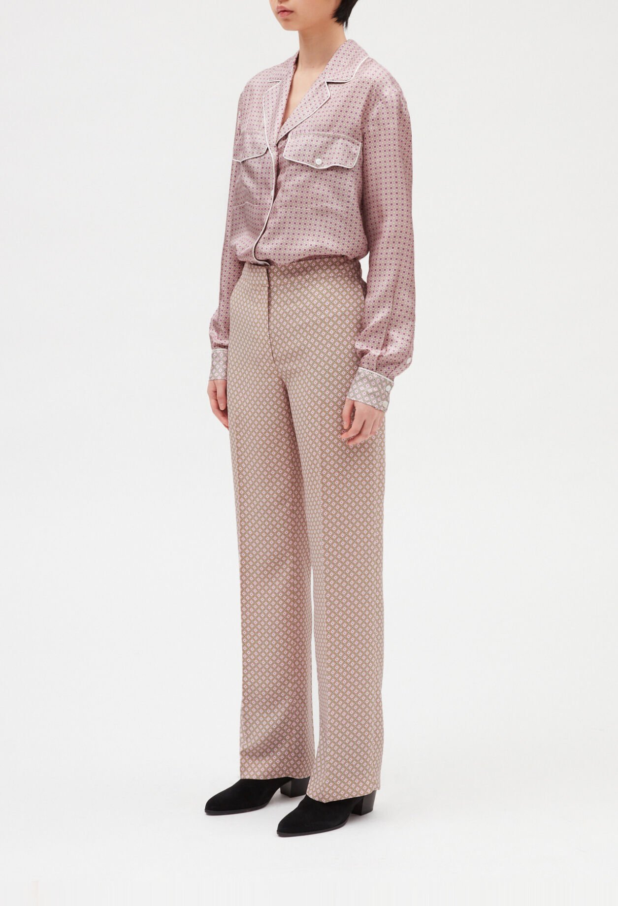 Camisa de seda en rosa pálido